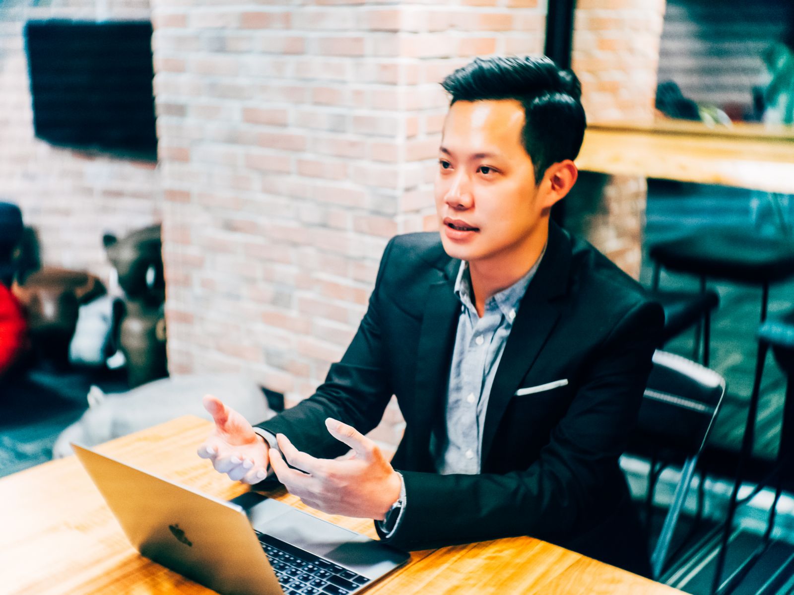 成果行銷業務總監張昊宇